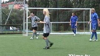 Первые сексуальные респонденты для футболистов - порно видео