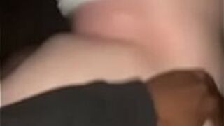 Рыжая застряла - порно видео